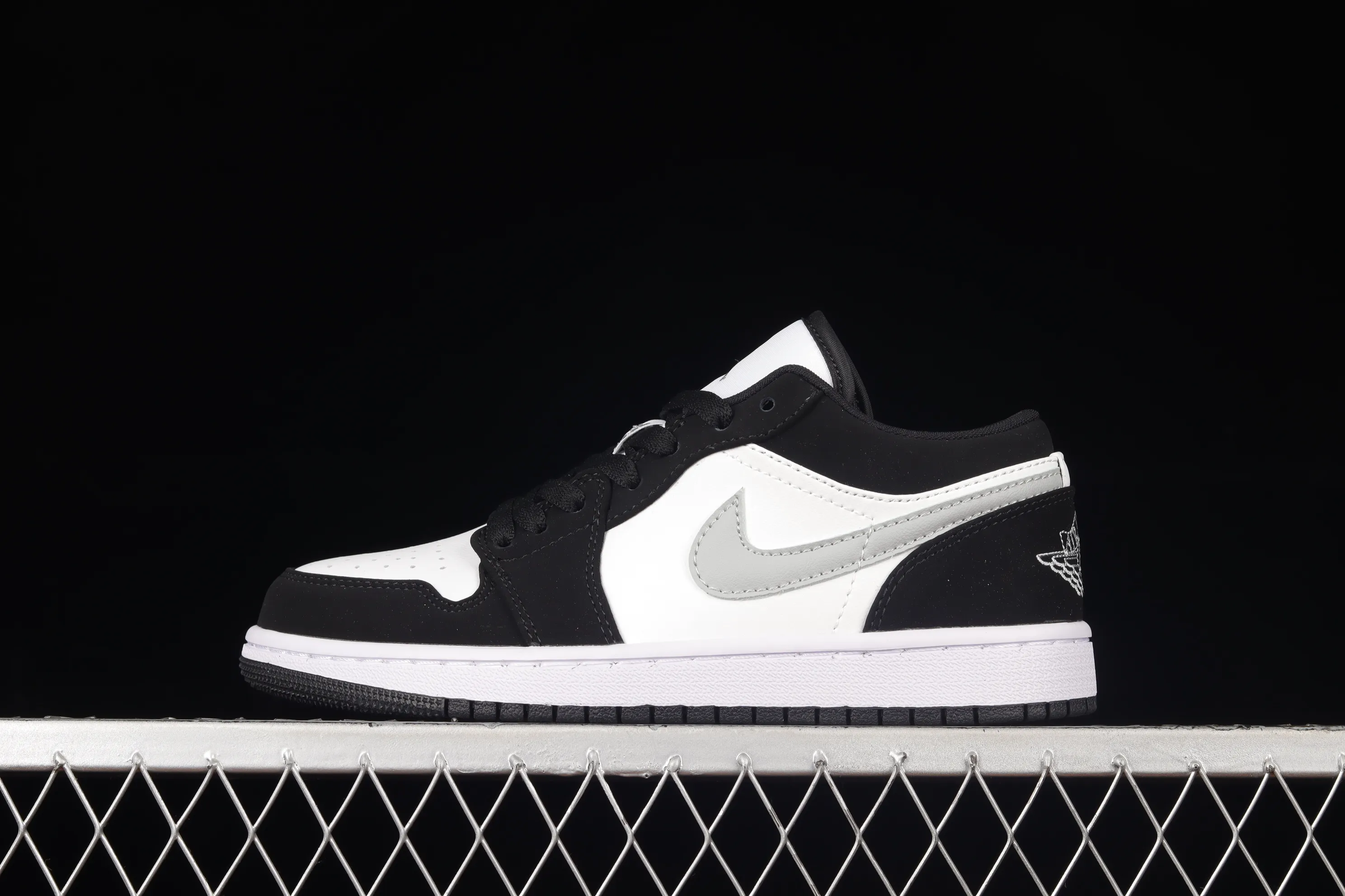 All categories Air Jordan Jordan series basketball shoes Air Jordan 1 Low Z version Air Jordan 1 Low "New Emerald" AJ1 Joe 1 black and white gray 552780-018